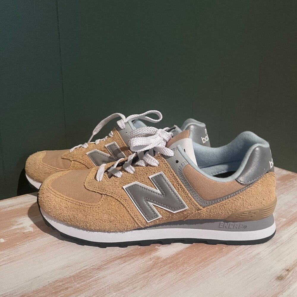 New Balance 574 Sneakers, Gold/Mustard Yellow, W10, NWOT - Picture 4 of 7